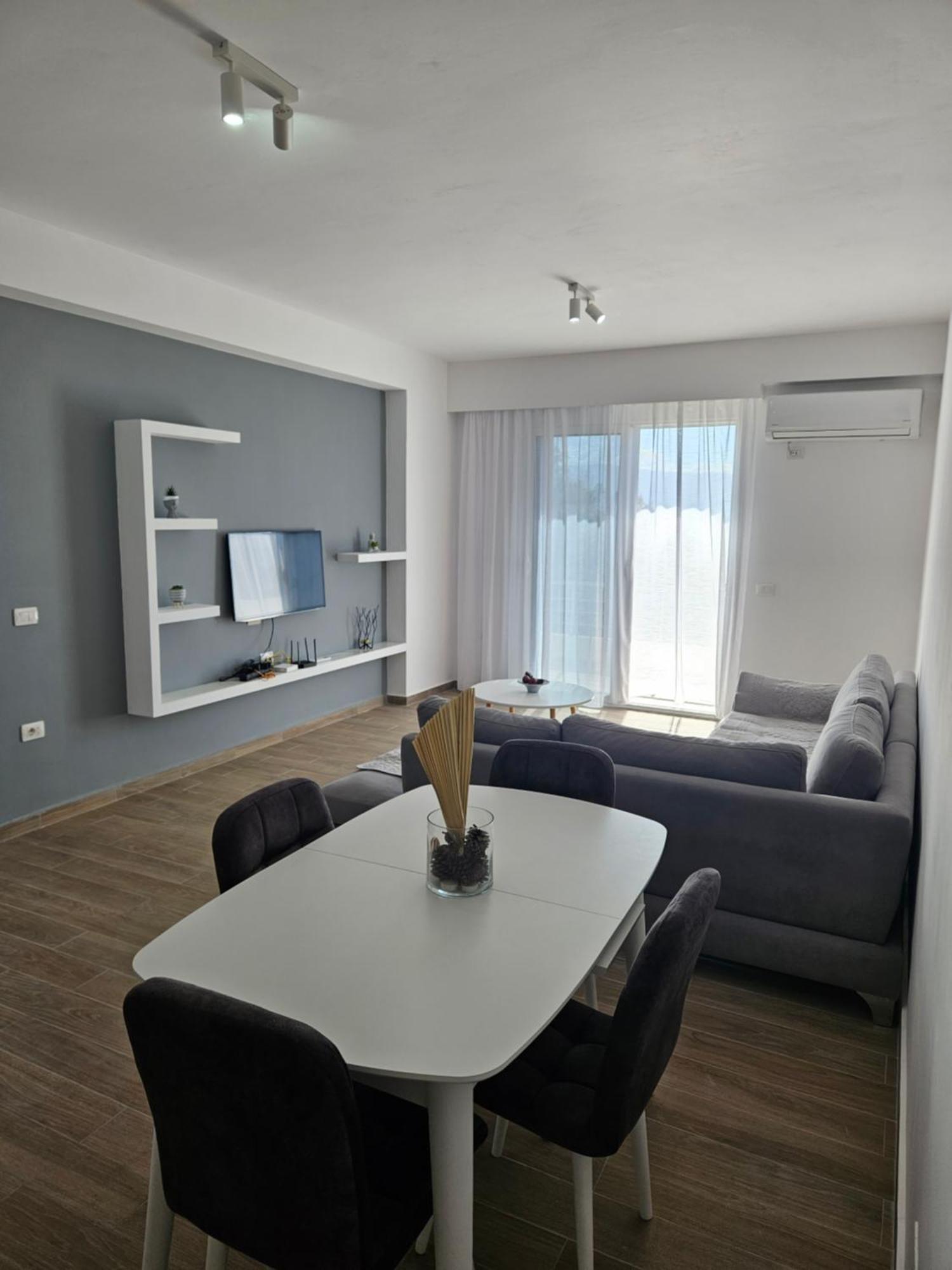 Sea & Sun Apartment Vlore Exterior photo
